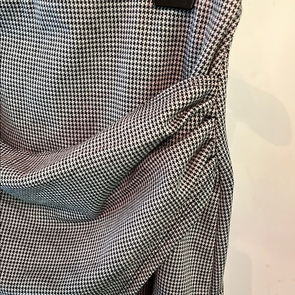NWT HALARA High Waisted Asymmetrical Ruched 2-in-1 Houndstooth Mini Work Skirt - Picture 9 of 13